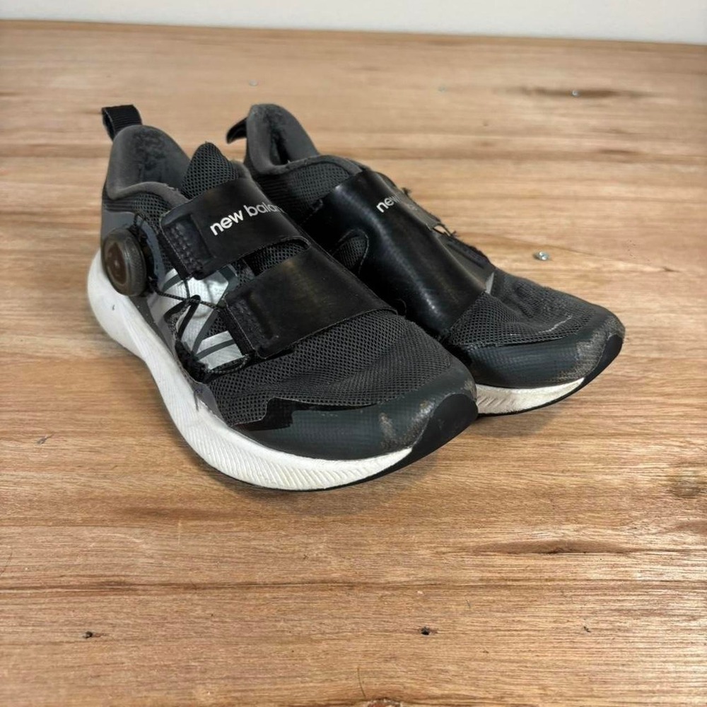 New Balance DynaSoft Reveal v4 BOA black Boy Sneakers Kids Size 2